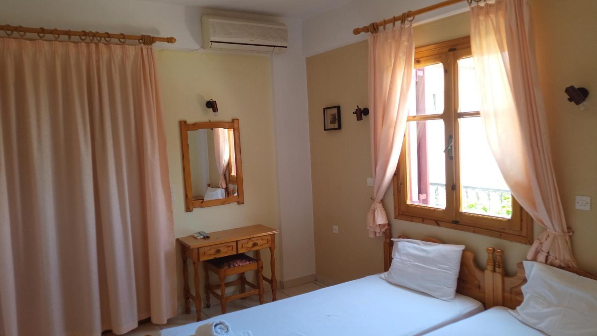 Aparthotel Anessis Cosmos Anaxos Habitación foto
